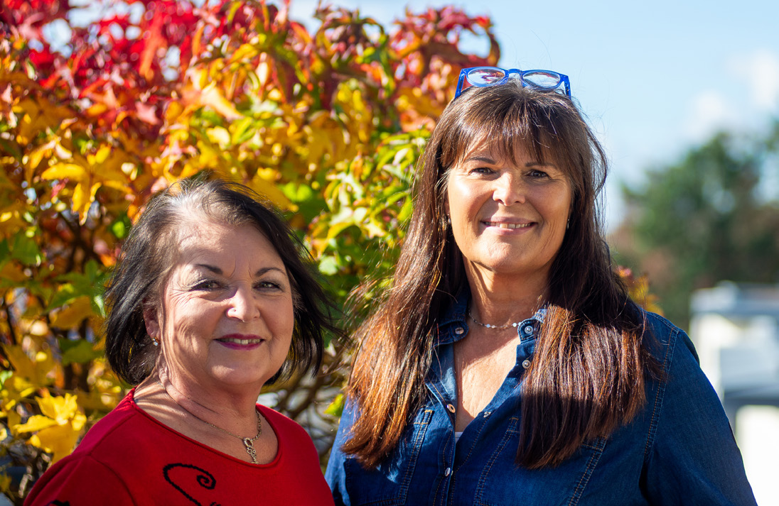 Sonja Beurer und Tanja Leonhard vom WEISSEN RING Ludwigsburg