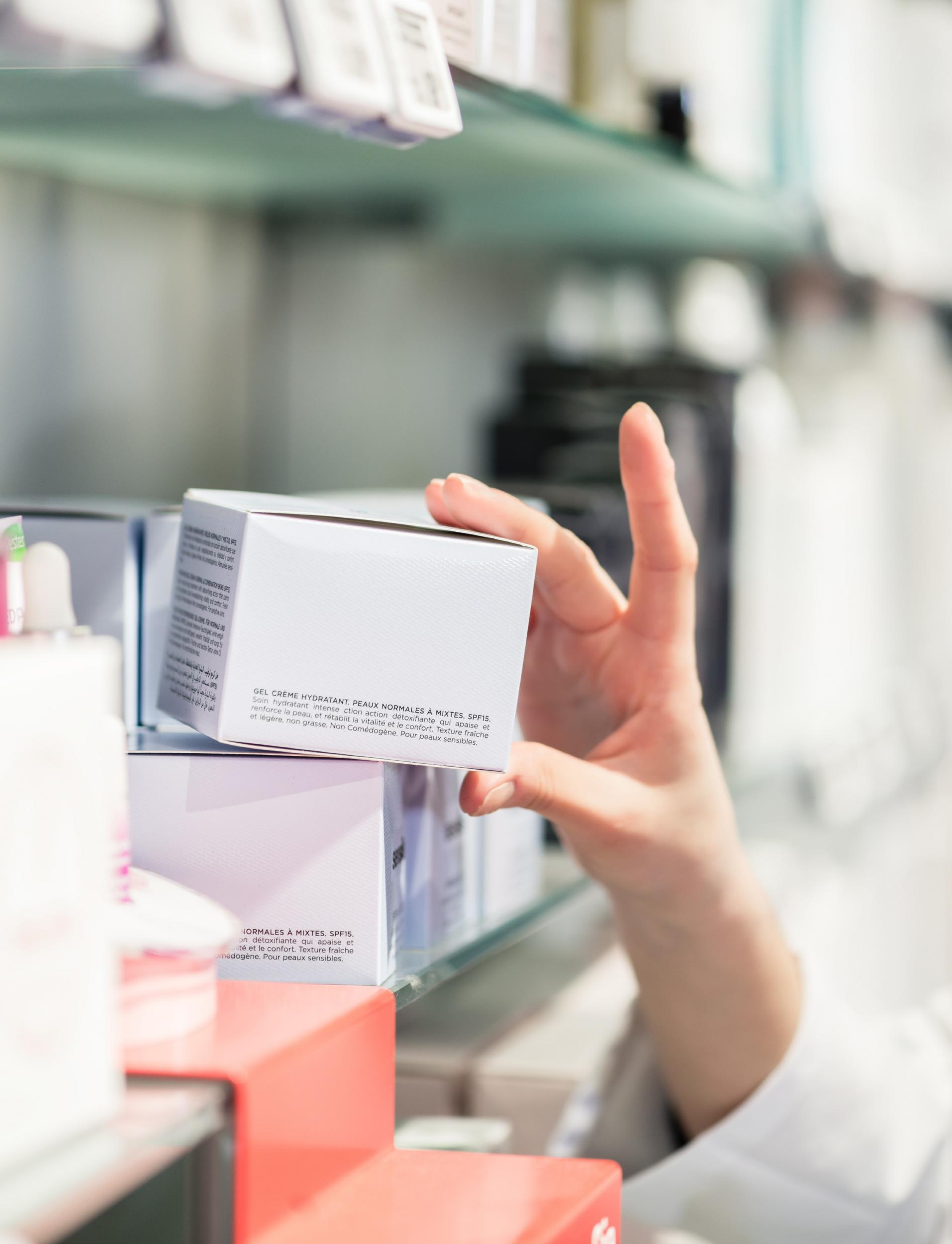Medikamentenpackung in einer Apotheke