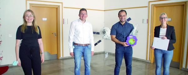 Integrationsmanager Omar Alkhalaf nach bestandener Ausbildung