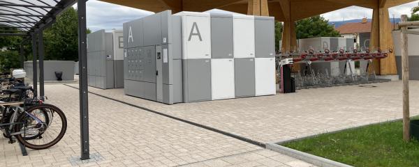 Bild der Die Mobilitätsstation in Achern mit Fahradabstellplätzen und Radsharing